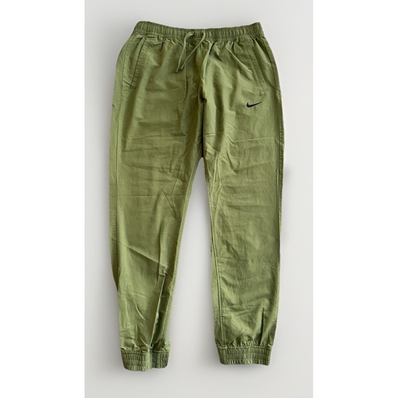 Nike Men's Woven Training Pants 934592-385 XL Cargo Khaki Olive Green LW Joggers - Picture 2 of 12